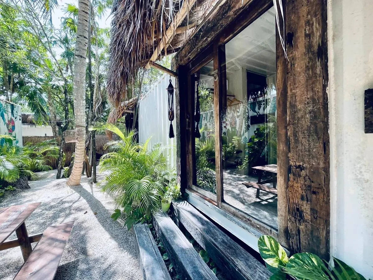 Pal Mar Glamtainer Tulum Hotel